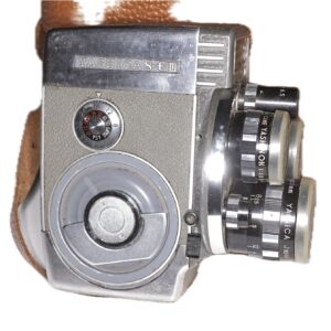 YASHICA 8 E III N8 + Etui